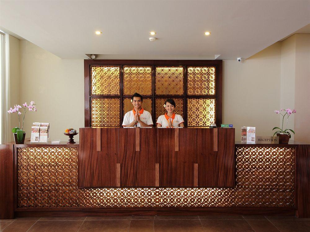 Holiday Inn Express Bali Sunset Road By Ihg Kuta  Exterior photo