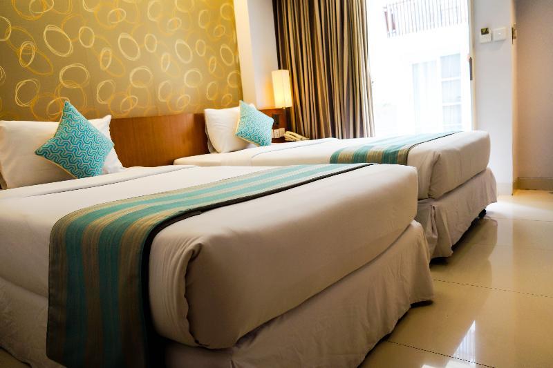 Holiday Inn Express Bali Sunset Road By Ihg Kuta  Exterior photo